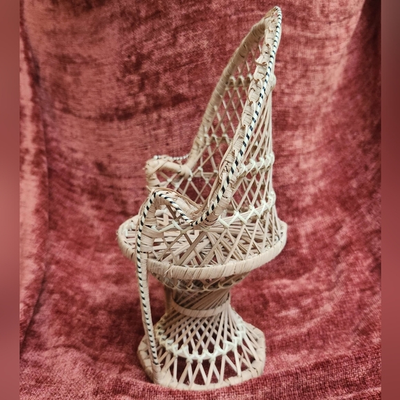 Mini Wicker Peacock Chair 16 inch - Picture 2 of 8